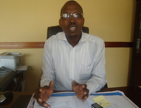 Mukwega Jonas umuyobozi wa EWSA mu karere ka Ruhango aremeza ko uku kwezi kuzarangira abaturage babonye amazi ahagije.