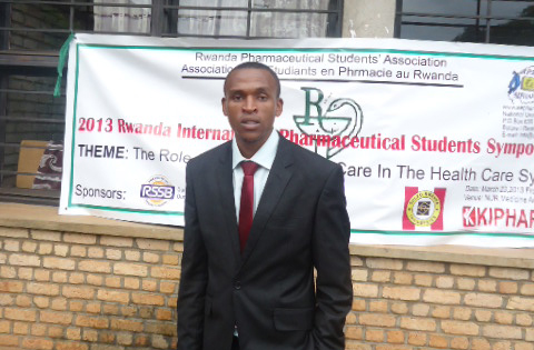 Mushumbamwiza Hyacinth uyobora ishyirahamwe ry'abanyeshuri biga ibya farumasi muri Kaminuza y'u Rwanda (RPSA).