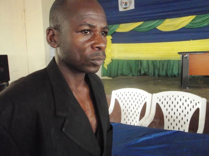 Ngo yari asanzwe ashyira ifoto ya Twagiramungu ku mutima akumva aratuje, ariko yiyemeje kwitandukanya na we nyuma yo gusanga imigambi ye atari myiza.