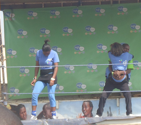 Ngo uyu musore n'umukobwa ntibitwaye neza mu mibyinire