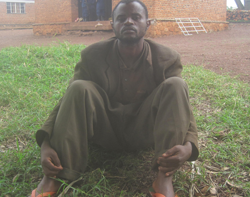 Nsengiyumva Jean Paul wafatanywe Gerenade ebyiri.