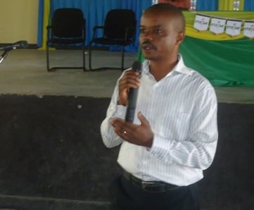 Nshimiyimana Ivan, umukozi wa MINICOM ushinzwe guteza imbere imishinga mito n