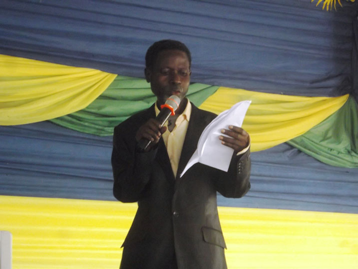 Ntabanganyimana yasomeye mu ruhame ibikubiye mu nyandiko yandikiye FDLR.