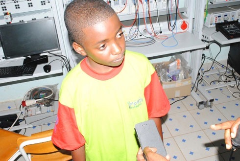 Ntwali w'imyaka 13 avuga ko mbere atiyumvishaga akamaro k'imyuga ariko ubu nawe akaba yarahisemo kuyiga.