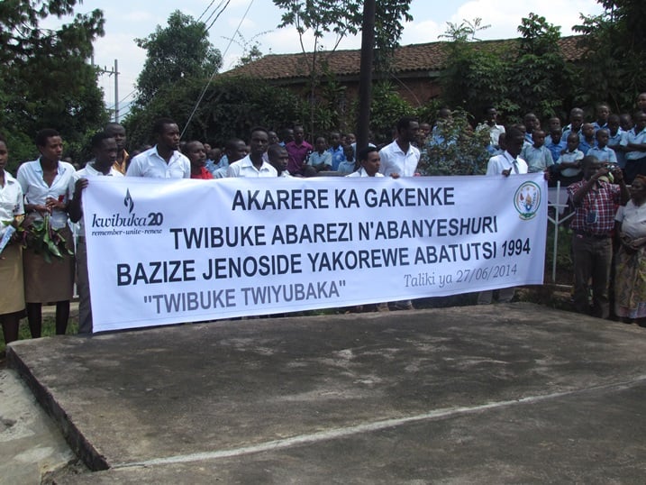 Nubwo barimo kwibuka abarimu n