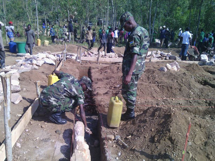 Ingabo z'u Rwanda zizi no kubaka./Foto: Nshimiyimana Emmanuel