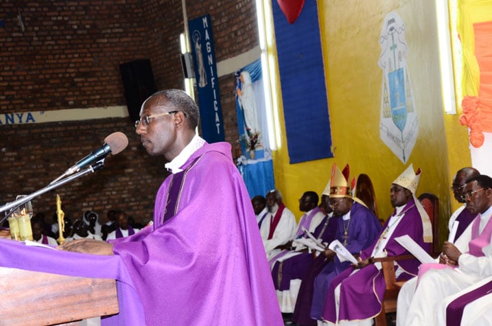 Padiri Rwakabayiza Dieudonne avuga iby'urupfu rwa mugenzi we Nambaje.