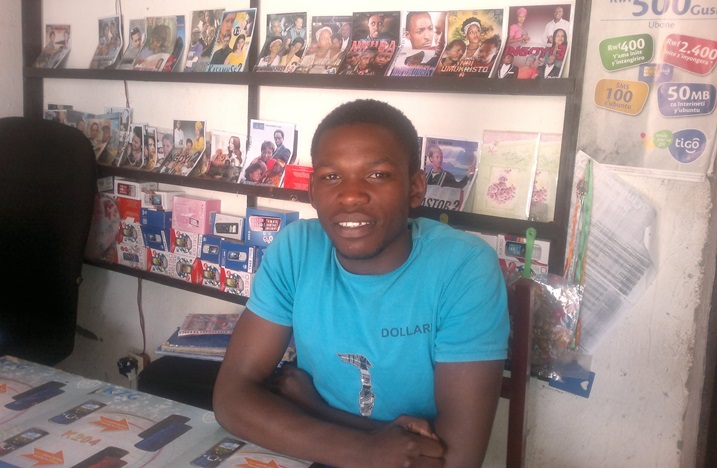 Patrick bakunze kwita Spaz avuga ko abakina filime mu Rwanda bafite amahirwe ko Abanyarwanda batandukanye bakunda kureba filime. Ngo icyo basabwa gusa ni ugukina filime nziza.