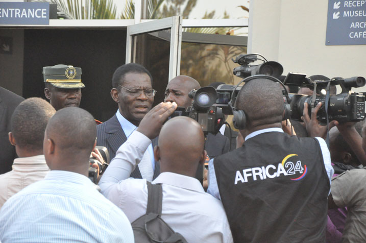 Perezida w'igihugu cya Equatorial Guinea, Teodoro Obiang Nguema Mbasogo, amaze gusura urwibutso rwa Jenoside rwa Gisozi.