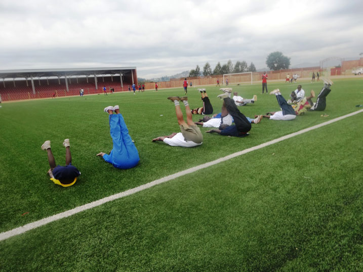 Sport zitandukanye zakomeje gukorerwa mu kibuga cya Muhanga.