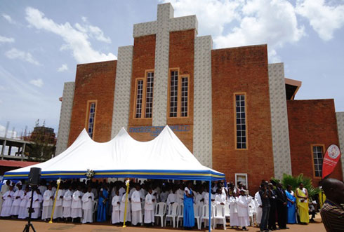 Bamwe mu bakirisitu bitabiriye ibirori bya Yubile y'imyaka 100 ya Sainte Famille.