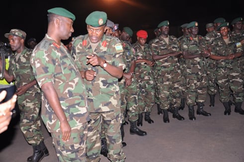 Lt. Gen. Kayonga yakira ingabo zari zigize icyiciro cya nyuma cya Batayo ya 71 zivuye mu butumwa bw'amahoro muri Sudani.