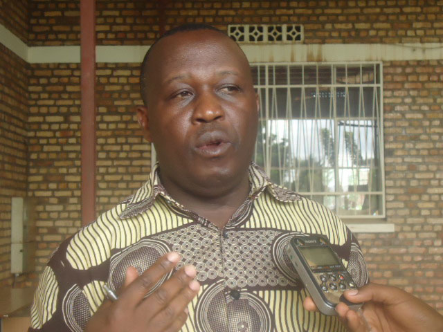 Théophile Ruberangeyo, umuyobozi mukuru w'ikigega gifasha abacitse ku icumu, FARG.