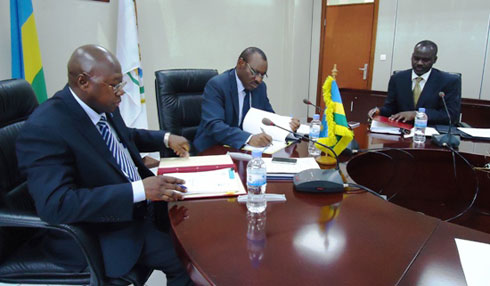 Amasezerano yasinywe hagati y