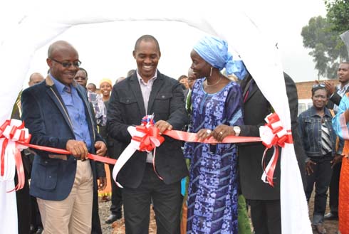 Ubuyobozi bwa EWSA, akarere ka Rubavu na UNICEF bafungura ibikorwa by'amazi i Rubavu.