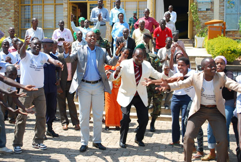 Ubwo mu karere ka Nyanza hasozwaga ibikorwa by'urugerero mu mwaka ushize wa 2013 byari ibyishimo.