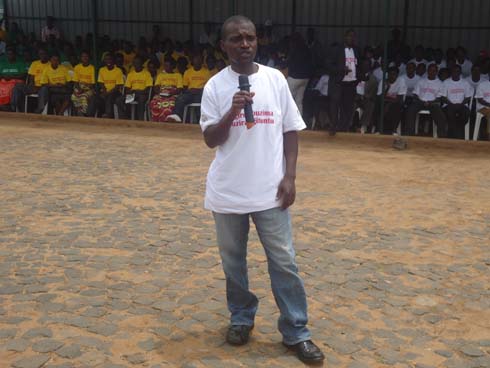 Ukurikiyimfura Samuel atanga ubuhamywa bw'uko yakize igituntu.