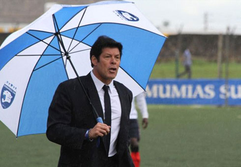 Umubiligi Luc Eymael watozaga AFC Leopards yo muri Kenya, arasinya amasezerano yo gutoza Rayon Sport mu masaha makeya ari imbere.