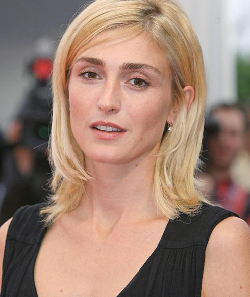 Umukinnyi wa Filimi, Julie Gayet.