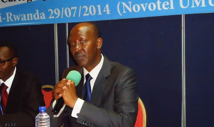 Umunyamabanga uhoraho muri MIDMAR, Antoine Ruvebana.