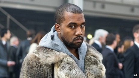 Umuraperi Kanye West ushinjwa guhohotera abanyamakuru.