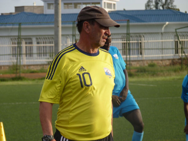 Umutoza Richard Tardy avuga ko gukina n'u Burundi bizatuma abasore be bamenyerana kurushaho.