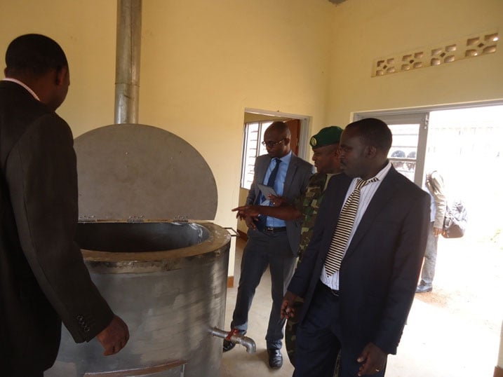 Iri shuri rizajya ricumbikira abanyeshuri. Aha ni ahazajya hategurirwa amafunguro yabo.