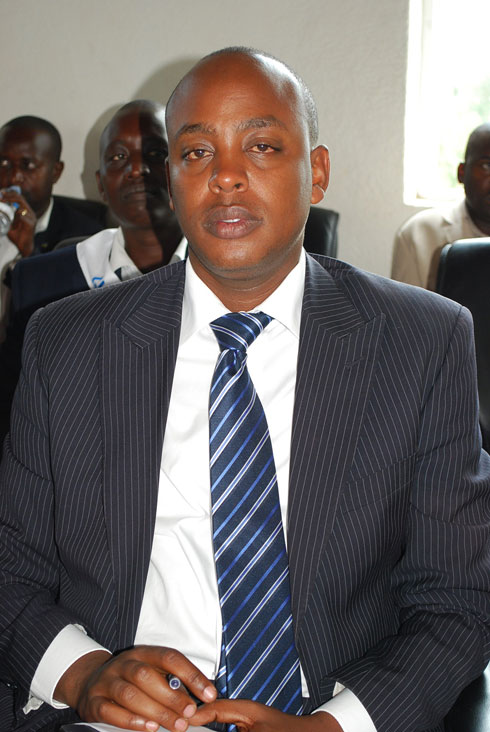 Murenzi Abdallah yasabye abahawe inshingano za kiyobozi kutazinsiirana