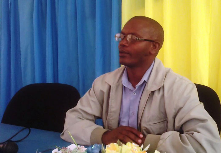 Umuyobozi wungirije ushinzwe ubukungu n'imali mu karere ka Muhanga Uhagaze François avuga ko abakorana n'ibigo by'imali bakiri bacye.