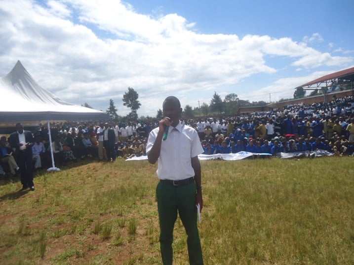 Umwana wahagarariye abandi yashimye ingabo zahoze ari iza FPR INKOTANYI zahagaritse Jenoside.