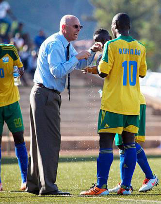 Umwongereza Stephen Constantine utoza Amavubi, yizeye ko umukino wa Gabon uzamufasha gutegura neza Congo Brazzaville.