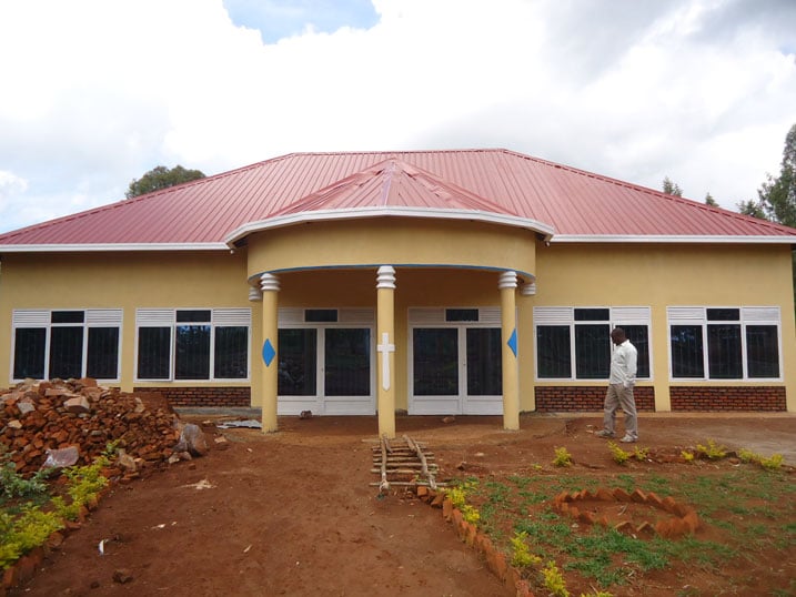 Uru rwibutso ruzashyingurwamo imibiri isaga ibihumbi umunani abaturage b'imirenge ine bujuje ngo ni ikimenyetso cyo kwigira.