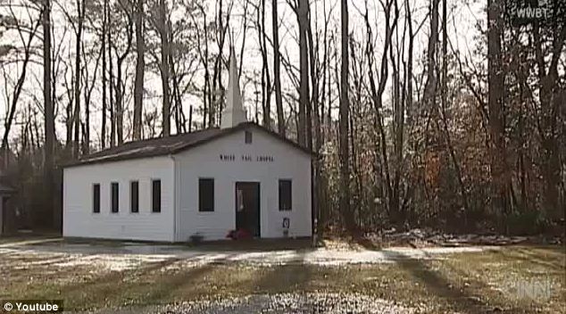 Uru ni urusengero rwa White Tail chapel basengeramo.