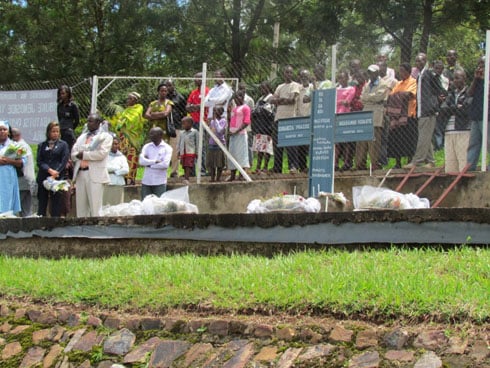 Urwibutso rwa Jenocide rwa Kibungo rwubatse kuburyo butari bumeze neza.