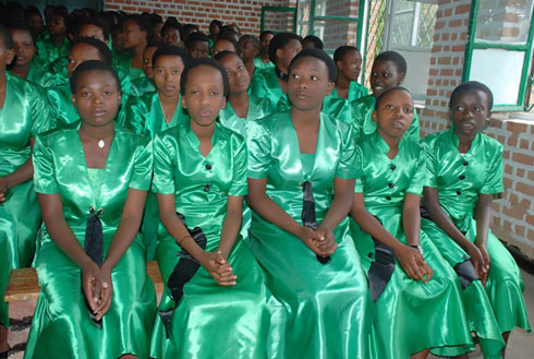 Bamwe mu banyeshuri bagize Chorale y