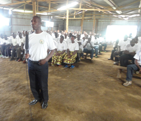 Uyu mugabo wari kapiteni muri FDLR avuga ko amakuru y