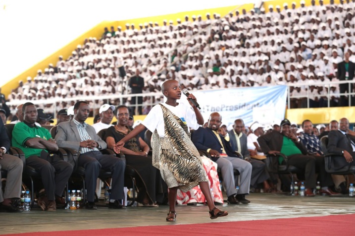 Uyu mwana yashimishije benshi.