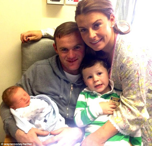 Wayne Rooney ari kumwe n'umuryango we.