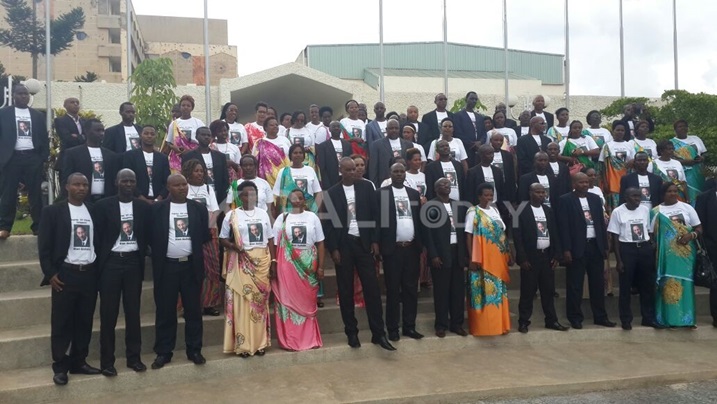Abaturage bahagarariye abandi mu karere ka gasabo nibo bagejeje ubutumwa bwabo ku nteko basaba ko Perezida Kagame yakongererwa kwiyamamaza.