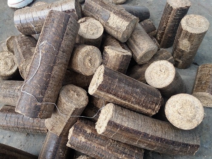 RCS yifuza ko haboneka briquette zihagije ntibongere gucana inkwi