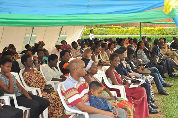 Ababyeyi bari benshi baje gushyigikira abana babo.