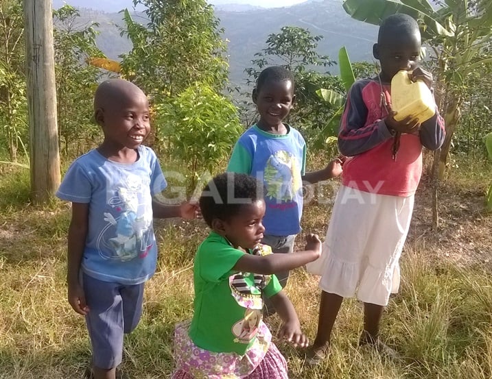 Ababyeyi bo mu byaro bifuza ko hakubakwa amashuri y