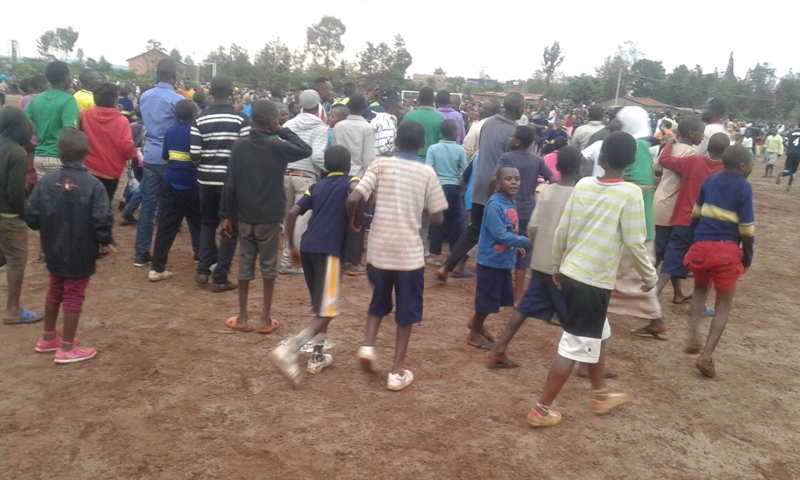 Abafana ba Kirehe nyuma y'intsinzi bahita birukira mu kibuga
