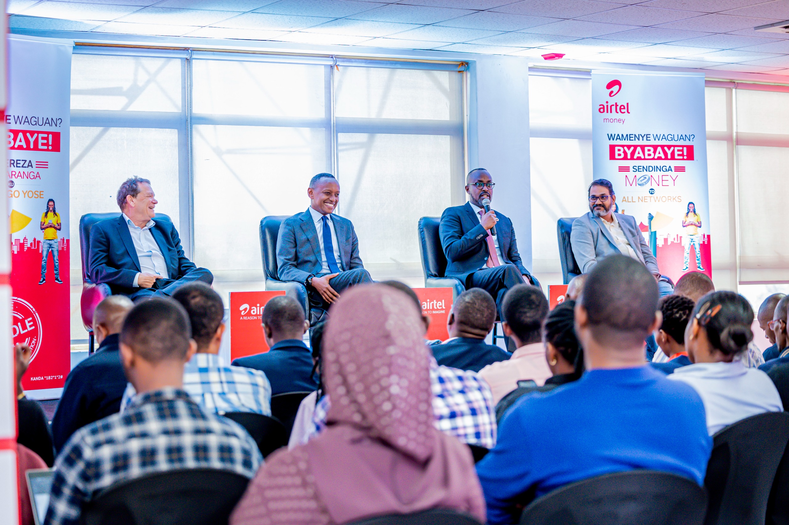 Abafatabuguzi ba Airtel Money bazajya bohereza amafaranga ku yindi mirongo nta yandi mabwiriza basabwe kubahiriza, kandi bahabwe n'ishimwe