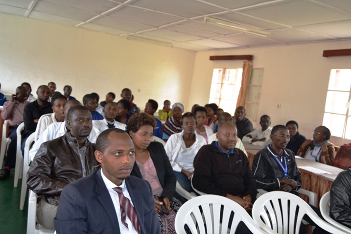 Abaganga bo mu Bitaro bya Rwamagana ngo batewe ipfunwe na bagenzi babo bakoze Jenoside.