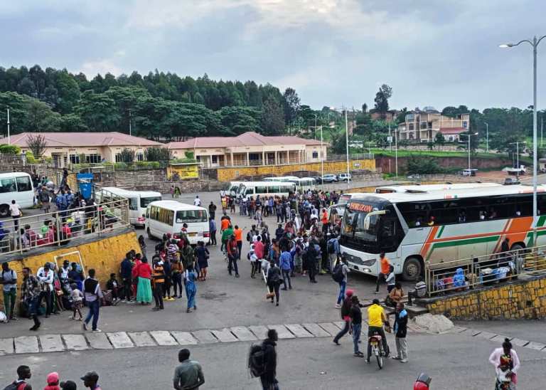 Abagenzi bagaragaye ari benshi muri Gare