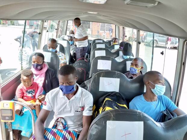 Umubare w'abagenzi mu modoka wongeye kugabanywa mu rwego rwo kwirinda ikwirakwira rya COVID-19