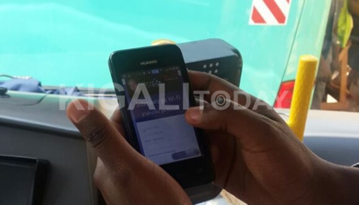 Abagenzi mu modoka zisaga 177 mu Mujyi wa Kigali babasha kubona internet y'ubuntu.