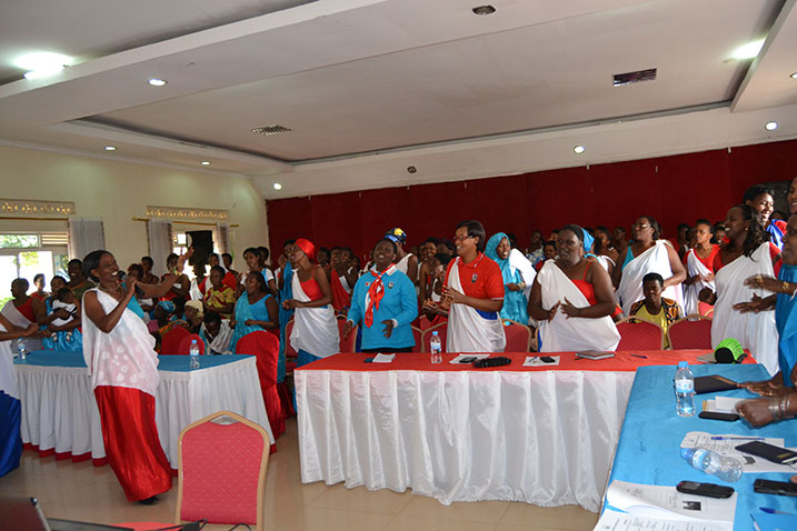 Abagize urugaga rw'abagore rushamikiye kuri FPR-Inkotanyi biyemeje gukemura ibibazo by'isuku nke n'imirire mibi.
