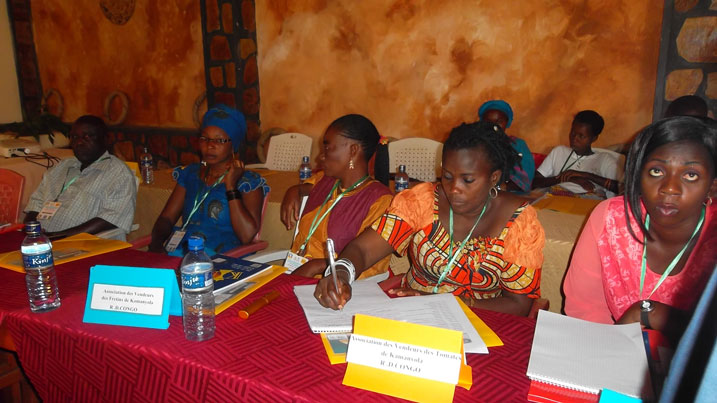 Aba bagore ngo babuzwa kwambutsa ibicuruzwa bimwe na bimwe, bakanakwa imisoro itagira inyemezabwishyu.